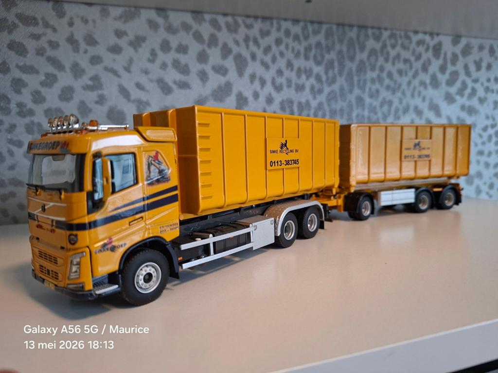 WSI, Volvo FH Combinatie Sinke Groep Kruiningen, Ophalen of Verzenden, Zo goed als nieuw, Bus of Vrachtwagen, Wsi