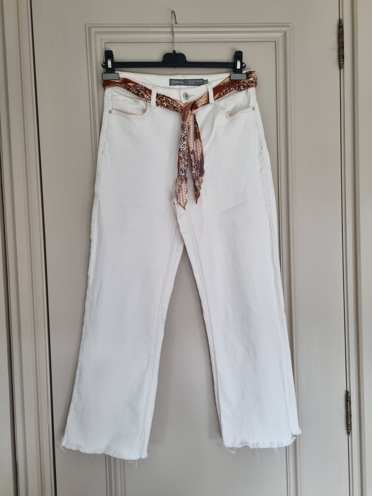 Leuke Flared jeans van "Geisha"  Maat  38, Geisha, Wit, Ophalen of Verzenden, Zo goed als nieuw