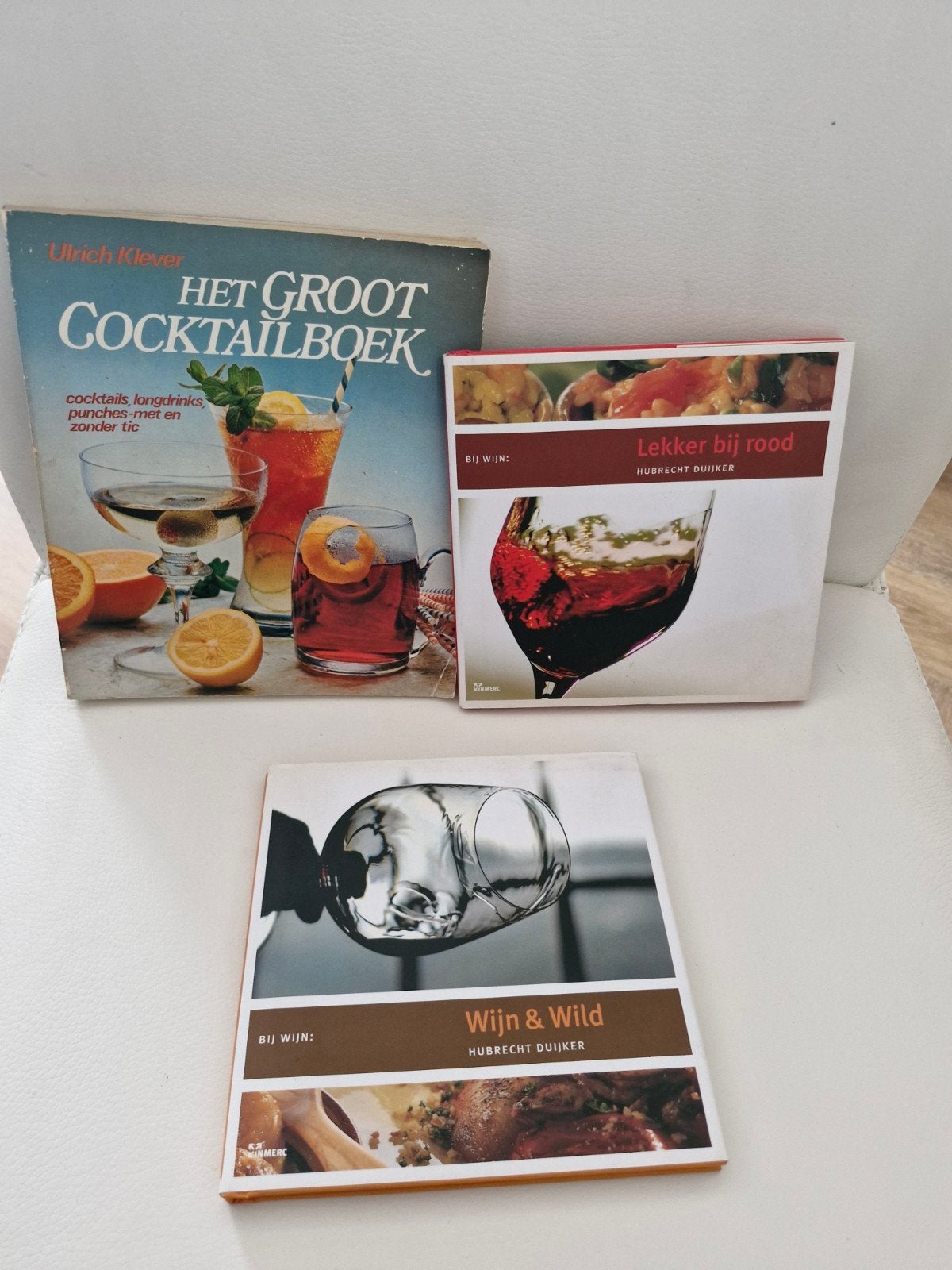 Kookboeken: Het Groot Cocktailboek, Lekker bij rood, Wijn, Gelezen, Ulrich Klever, Hubrecht Duijker, Ophalen of Verzenden, Hoofdgerechten