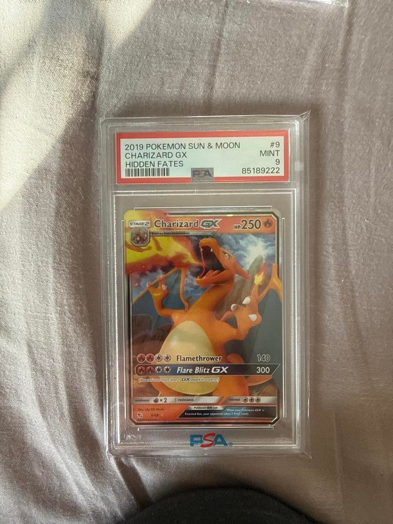 Pokémon Charizard GX Hidden Fates PSA 9 Mint, Verzenden, Zo goed als nieuw, Losse kaart