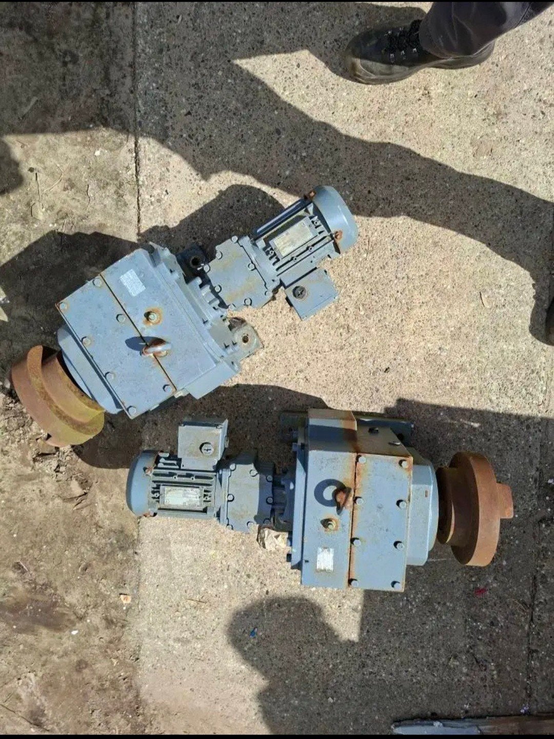 2x elektromotor met vertraging, Doe-het-zelf en Verbouw, Ophalen, Gebruikt, Elektromotor, 1400 tot 1800 rpm