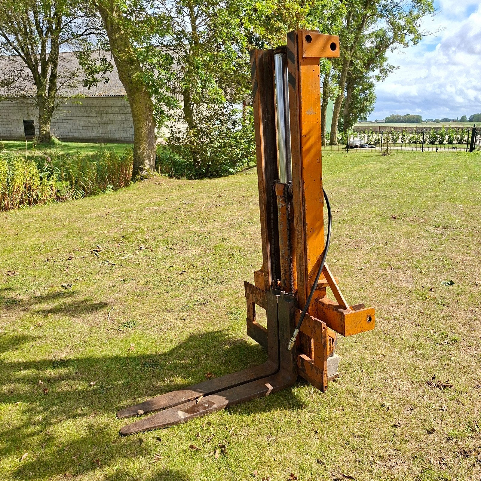 Te koop hefmast voor achter de tractor, Stapelaar, Ophalen of Verzenden, 1000 tot 2000 kg, Elektrisch