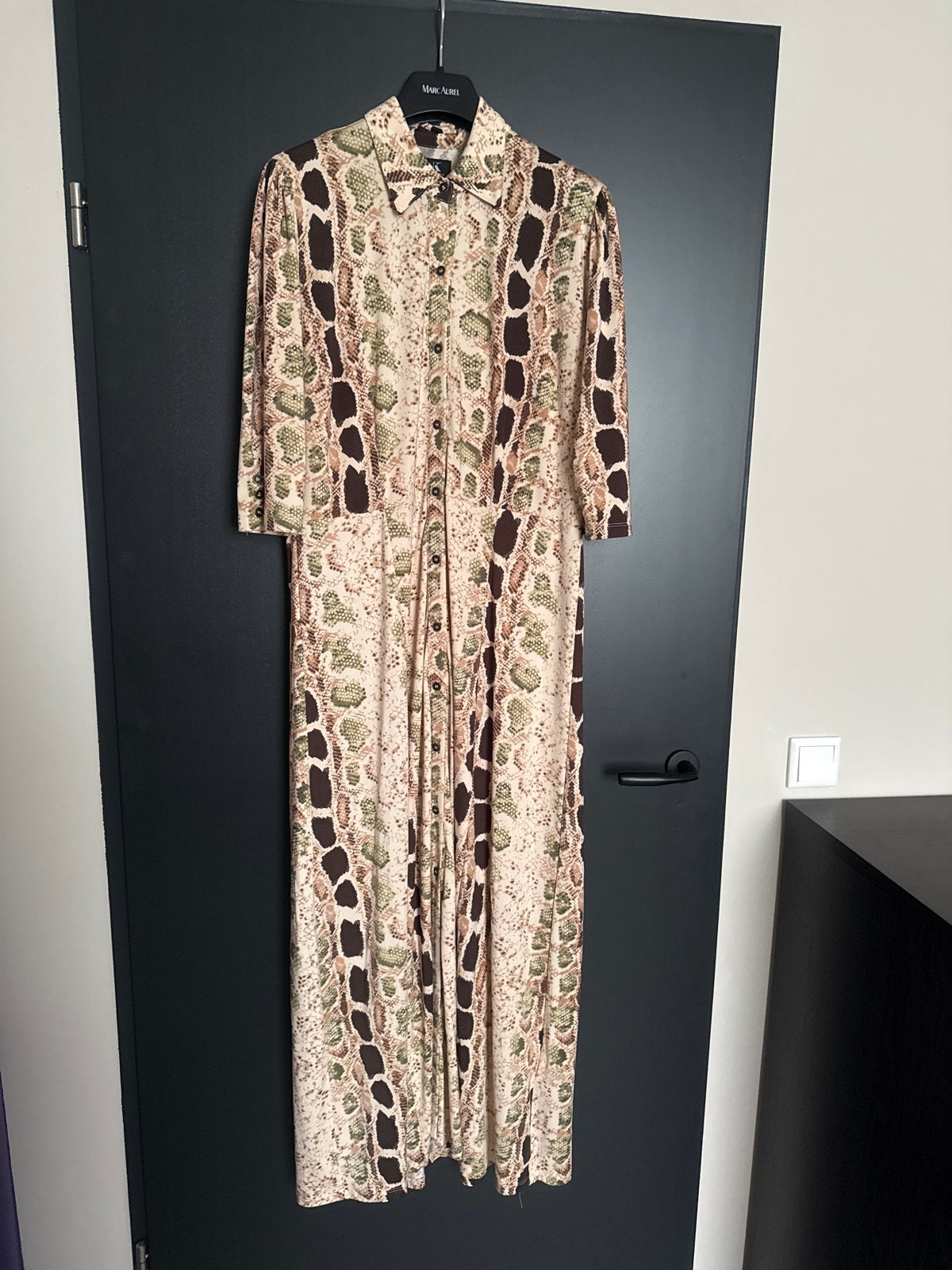K Design Maxi Jurk met Slangenprint - Maat XL, Bruin, Maat 46/48 (XL) of groter, Ophalen of Verzenden, Zo goed als nieuw