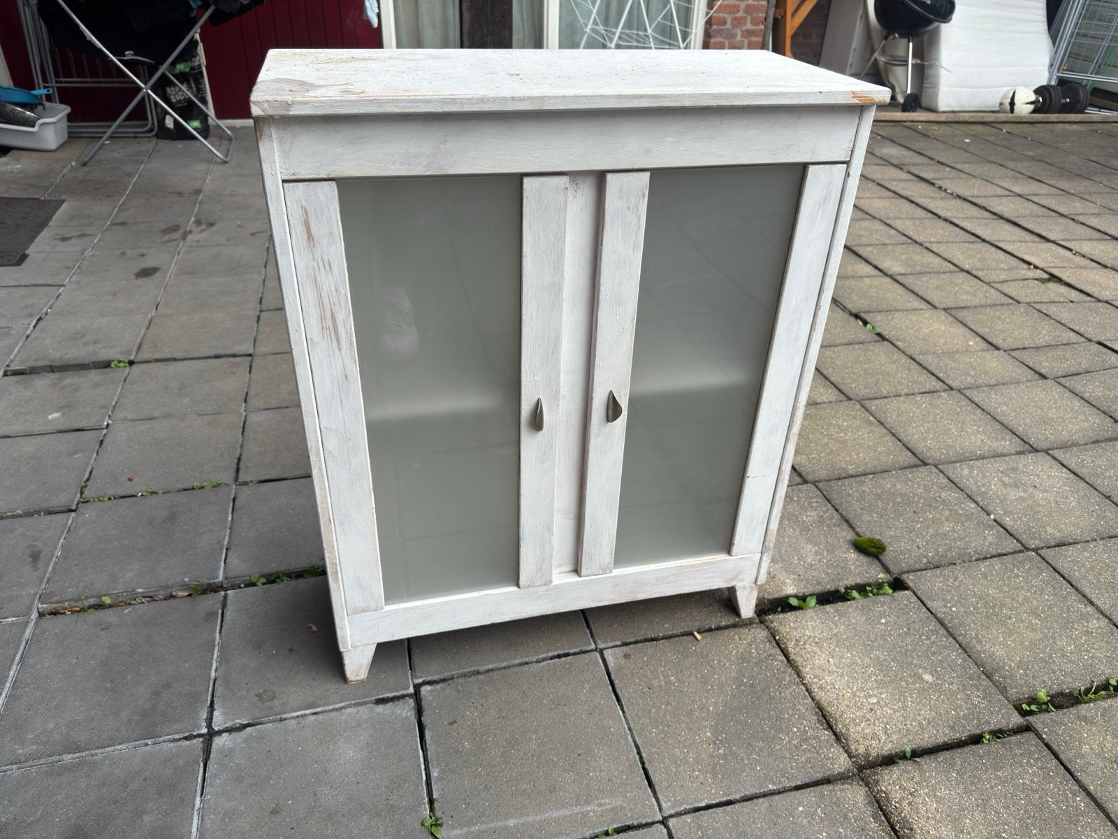 Wit houten kastje met glazen deuren, Ophalen, Gebruikt