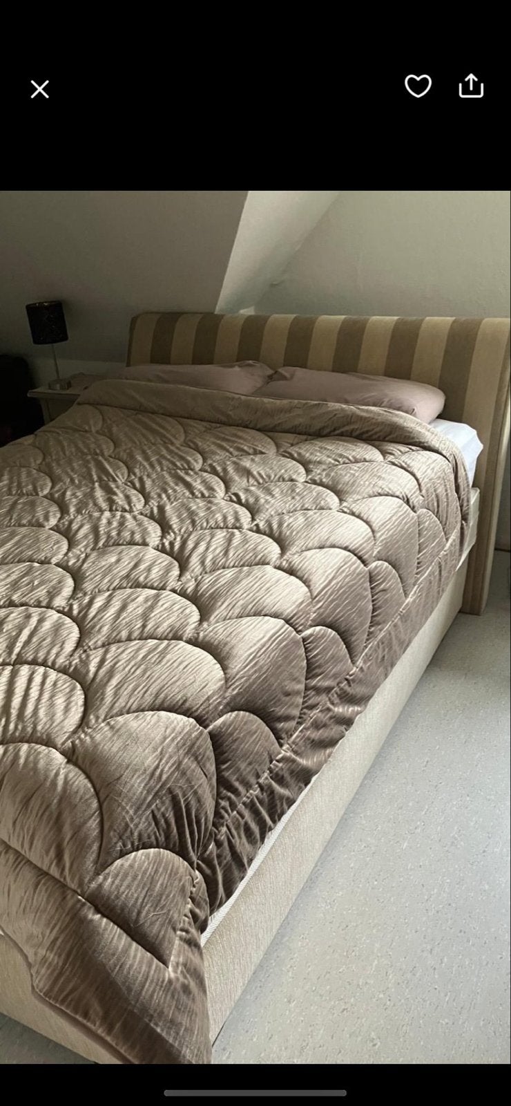 Boxspringbed inclusief topper - 140x200 cm, Huis en Inrichting, Ophalen, 140 cm, Zo goed als nieuw, Twijfelaar