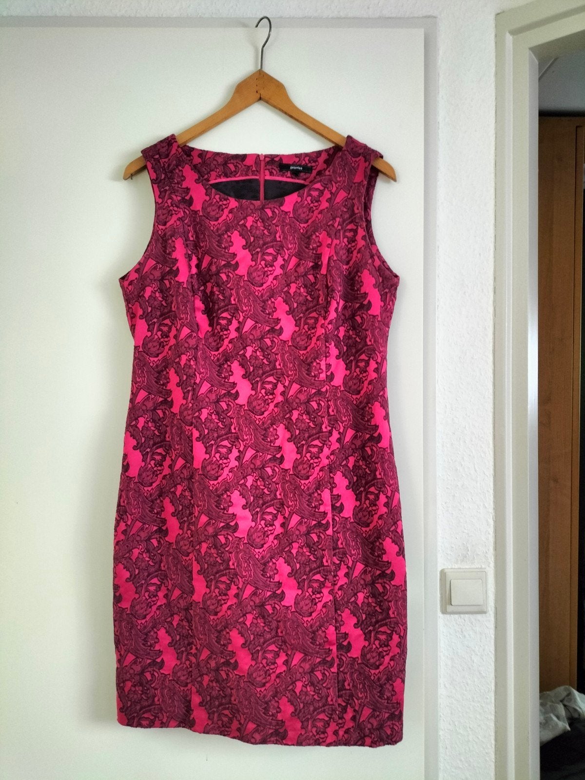 Mooie jurk van Promiss maat 42, Kleding | Dames, Gelegenheidskleding, Ophalen, Promiss, Overige typen, Maat 42/44 (L)