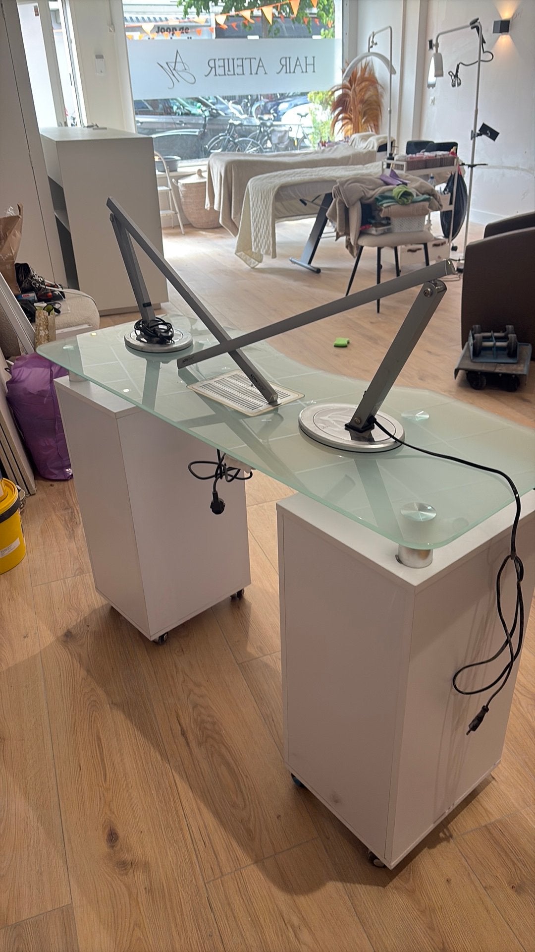 Tafel voor nagelstyliste, Huis en Inrichting, Ophalen, Zo goed als nieuw, Bureau-kast combinatie