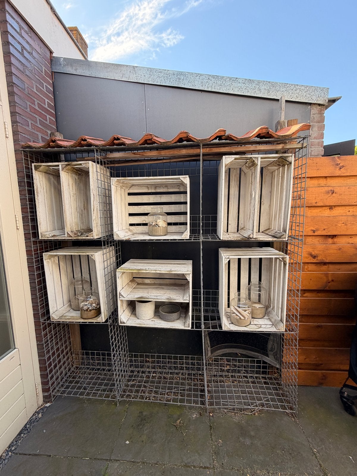 Buitenkast van ijzer met houten kisten, Ophalen, Gebruikt, Metaal, Overige typen