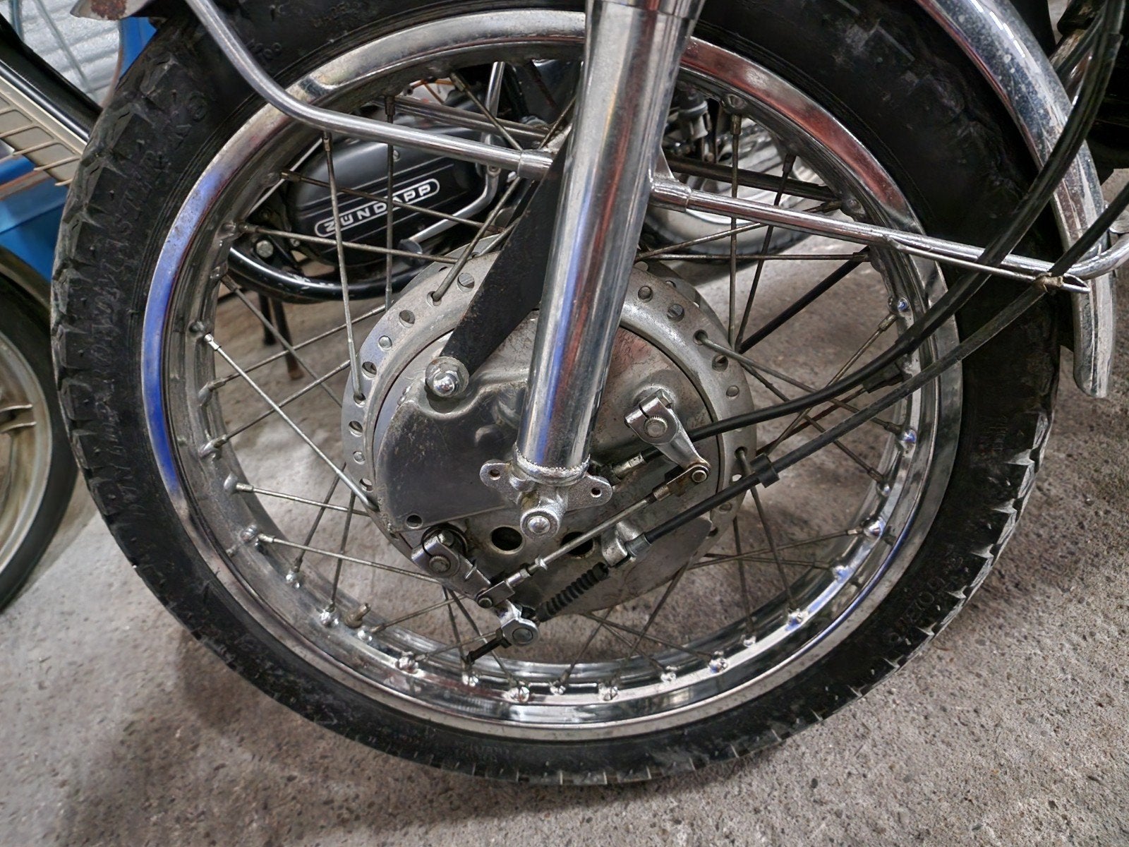Suzuki GT750 Waterbuffel Trommel voorwiel + Remhendel!, Ophalen