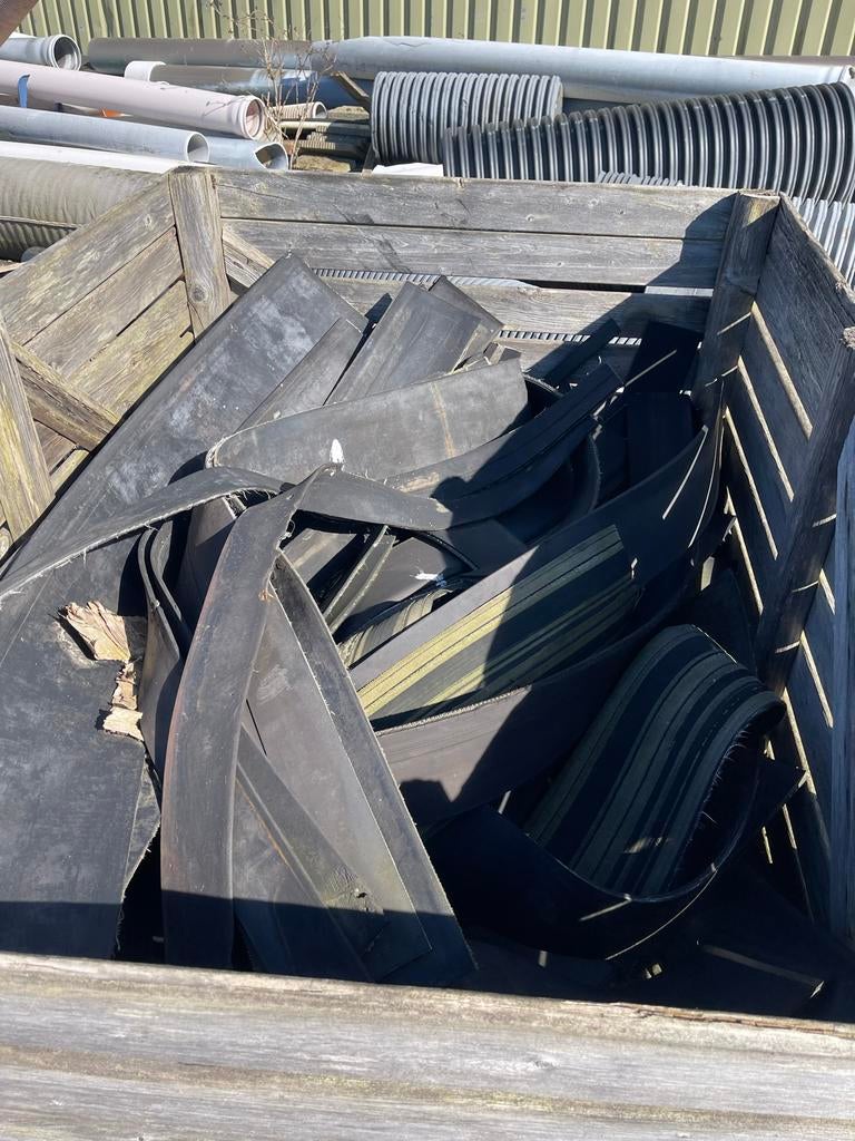 Rubberen strips, 9 mm dik, lengtes tot 2,50 m, Ophalen of Verzenden, Gebruikt