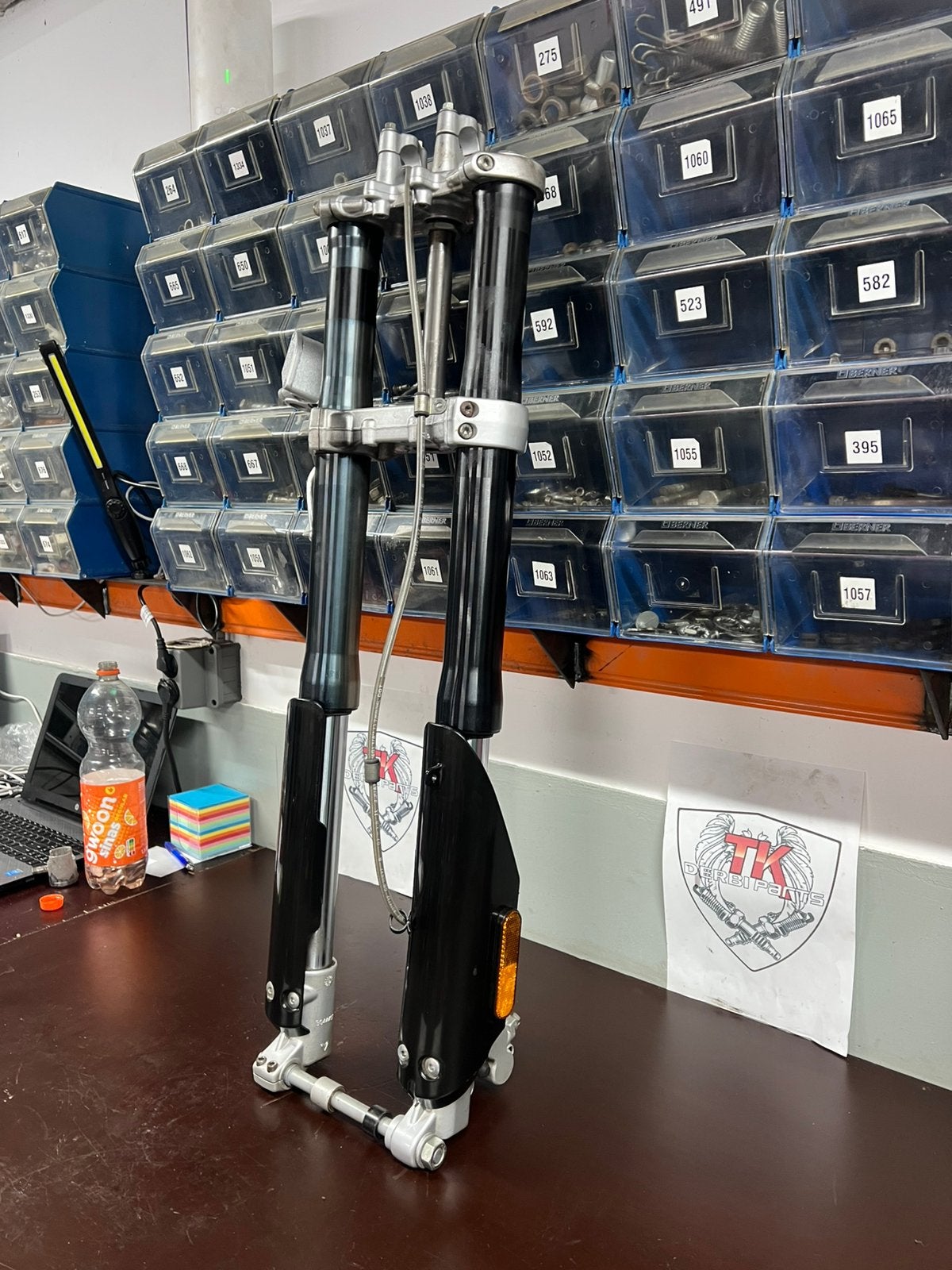 Derbi/aprilia USD voorvork plug and play, Fietsen en Brommers, Brommeronderdelen | Algemeen, Ophalen, Frame, Plug and play, Derbi/aprilia