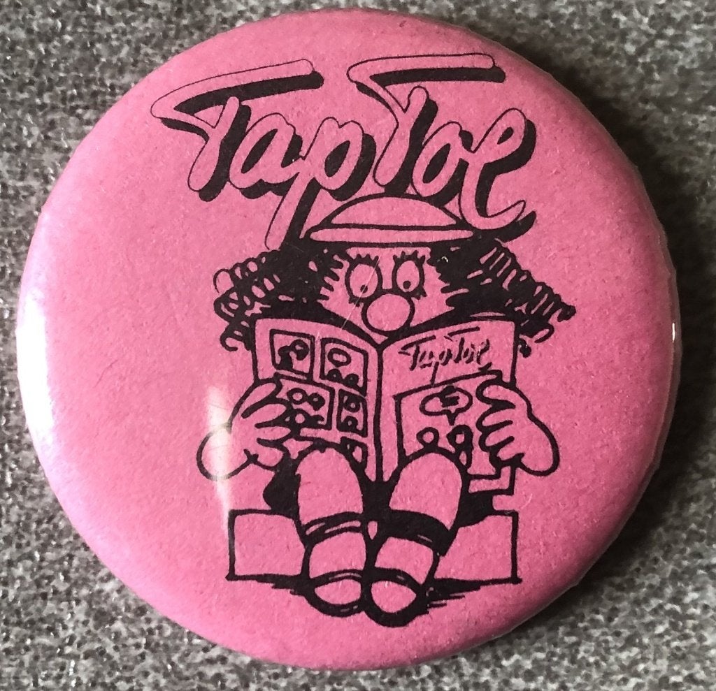 BUTTON - TAPTOE (TIJDSCHRIFT VOOR KINDEREN) - 3,5 CM, Ophalen of Verzenden, Overige figuren, Zo goed als nieuw
