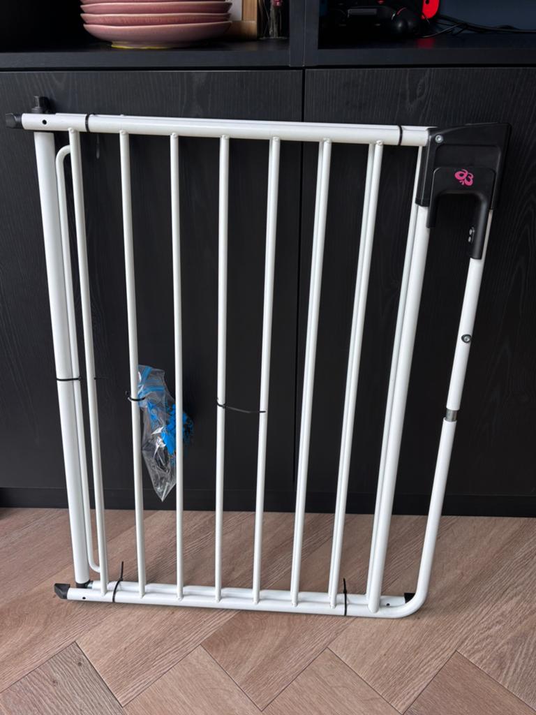 Te koop aangeboden: A3 SafetyDoor traphek wit, Ophalen of Verzenden, Gebruikt, Metaal of IJzer, 100 tot 115 cm