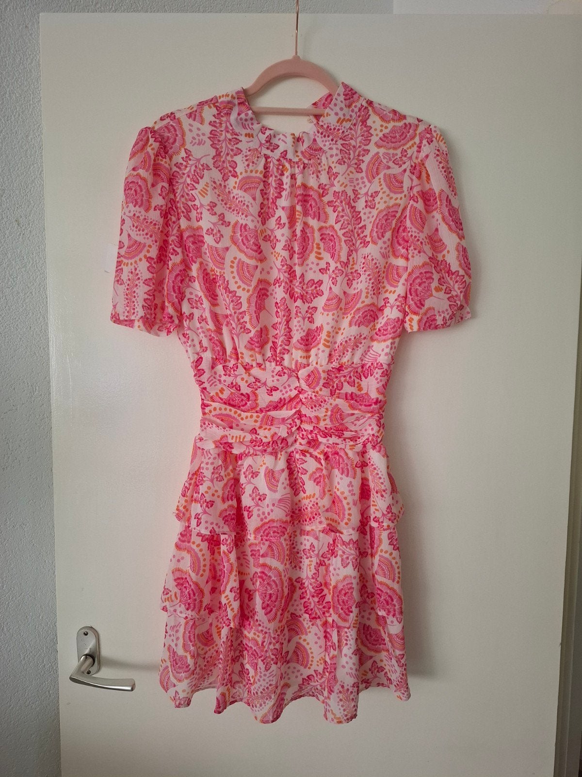 mooie leuke jurkje maat M, Kleding | Dames, Jurken, Maat 38/40 (M), Meerkleurig, Nieuw, Ophalen of Verzenden