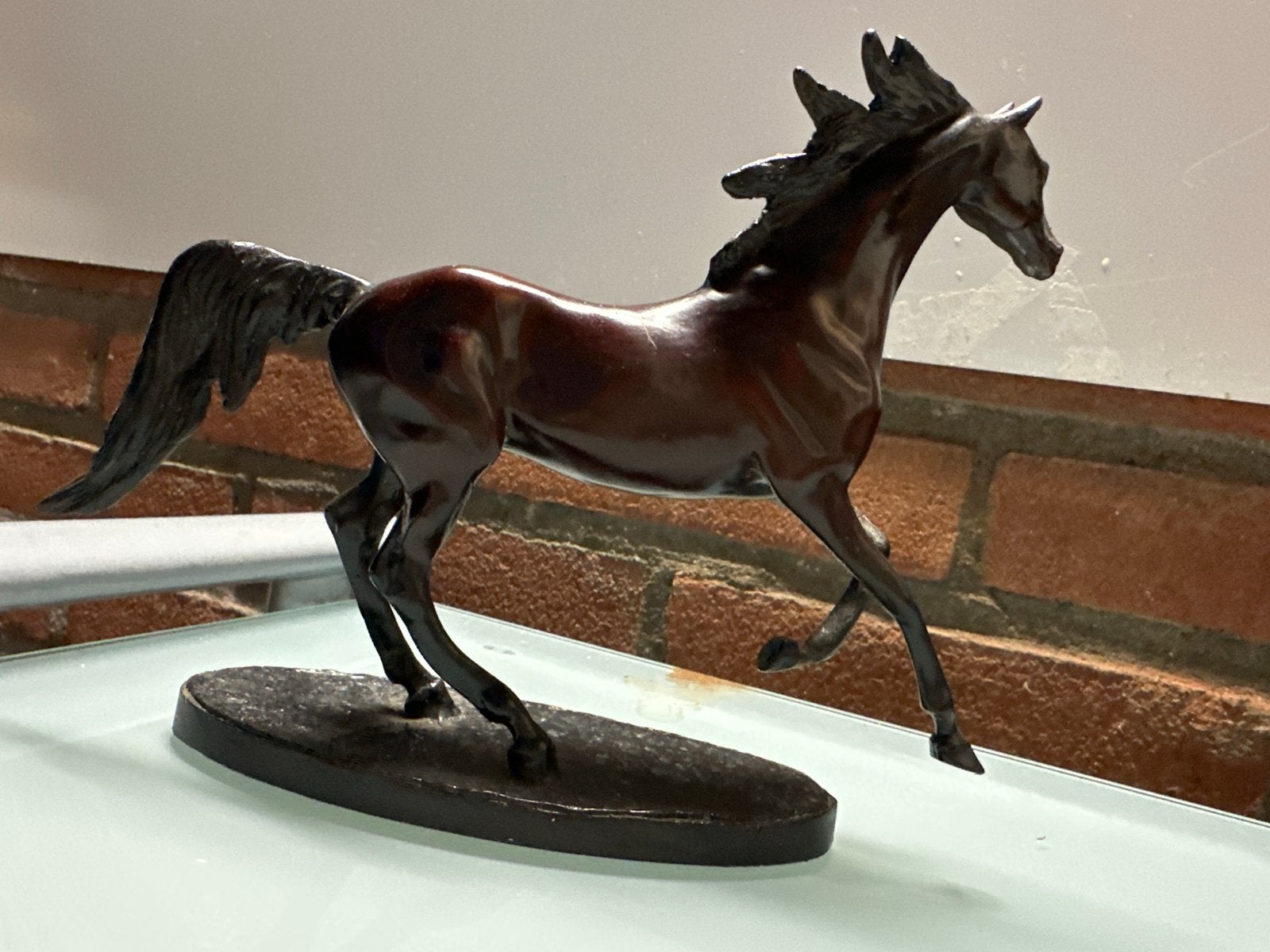 Bronzen paard 'Darley Arabian' door Gill Parker, Antiek en Kunst, Kunst | Beelden en Houtsnijwerken, Beeld, Brons, Zoogdier, 20 - 50 cm