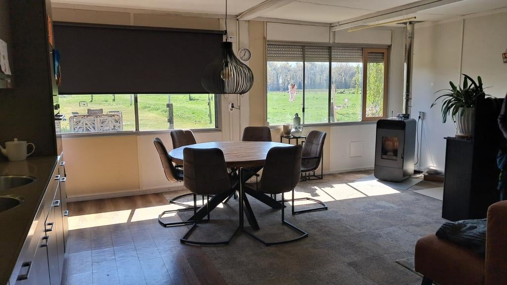 Complete ruime woonunit. 108m², Ophalen