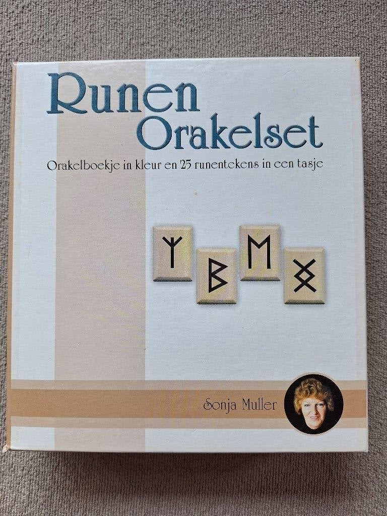 Runen orakelset Sonja Muller, Boeken, Ophalen of Verzenden, Zo goed als nieuw, Spiritualiteit algemeen, Overige typen