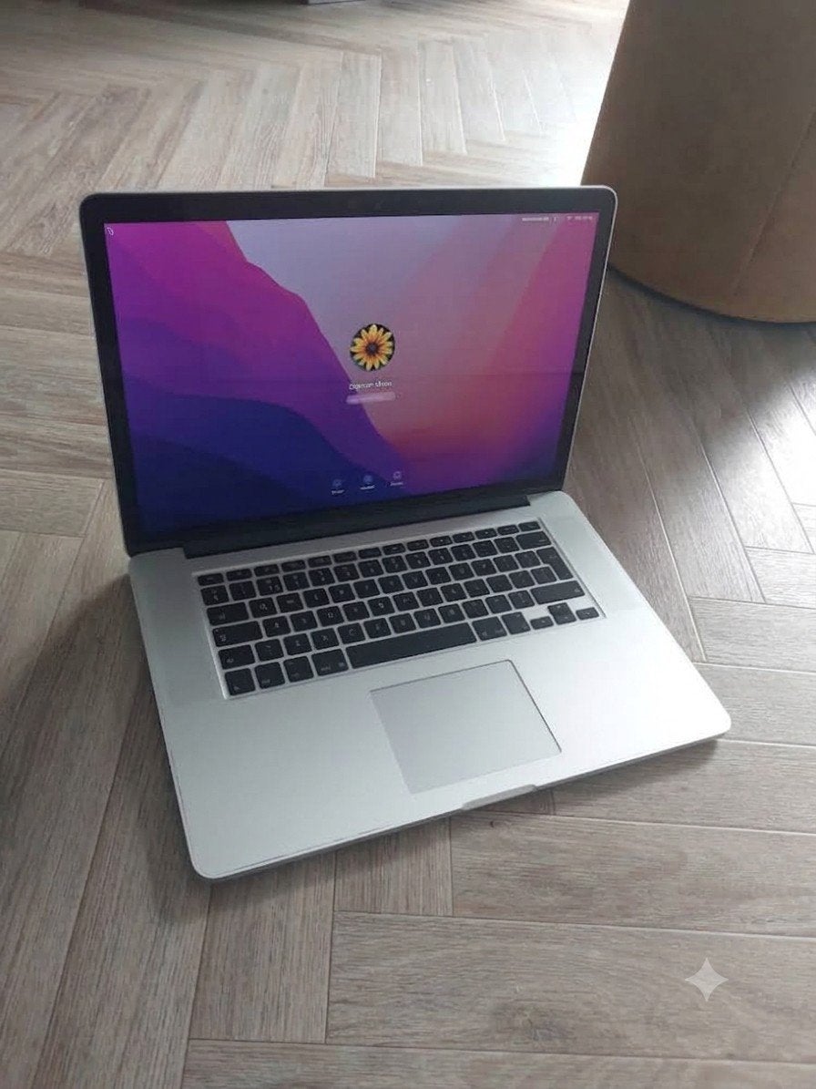 MacBook Pro 2015 - Goede staat met lichte gebruikssporen, Computers en Software, Gebruikt, 256 GB, 2 tot 3 Ghz, Qwerty