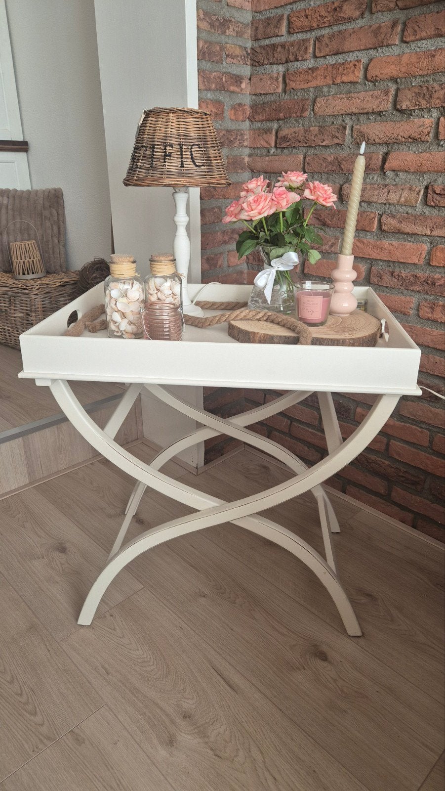 Butlertray wit, Ophalen, Hout