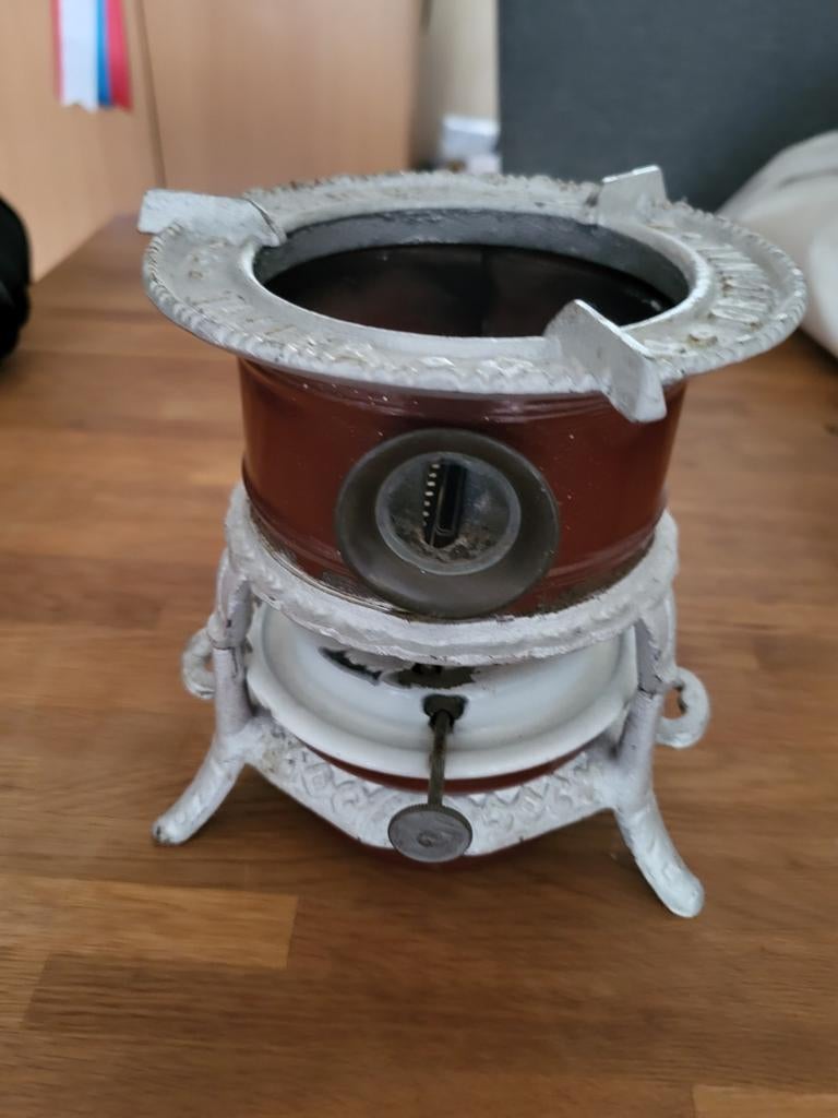 Petroleum  steltje ., Antiek en Kunst, Antiek | Emaille, Ophalen of Verzenden