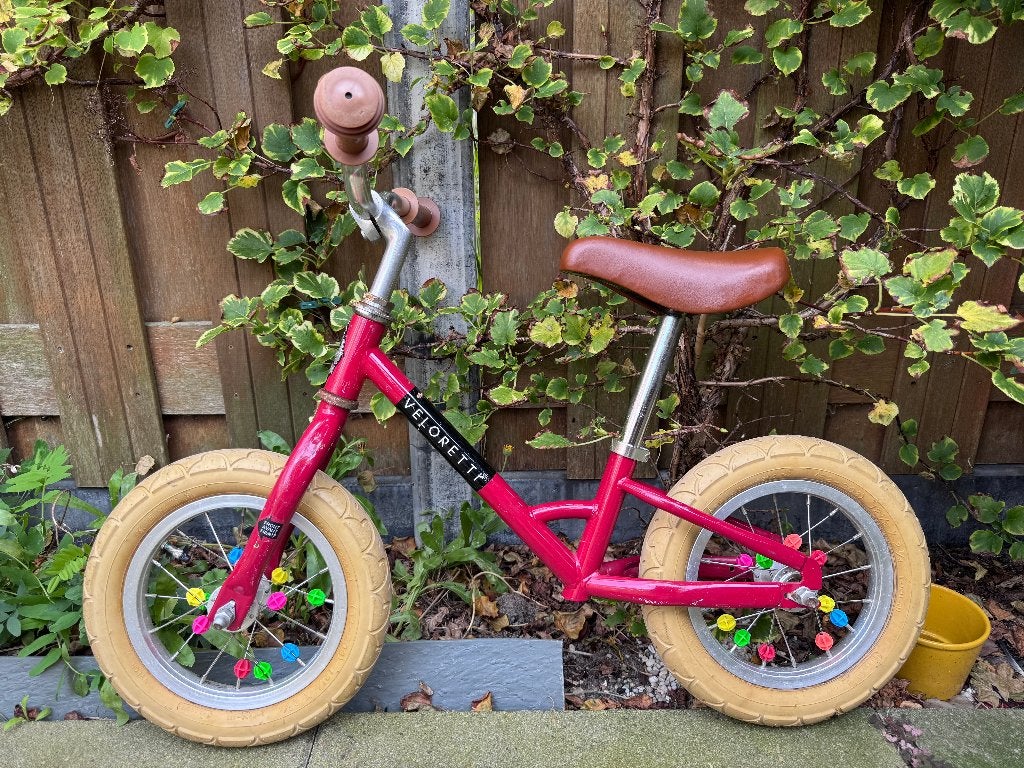 Rode Veloretti loopfiets