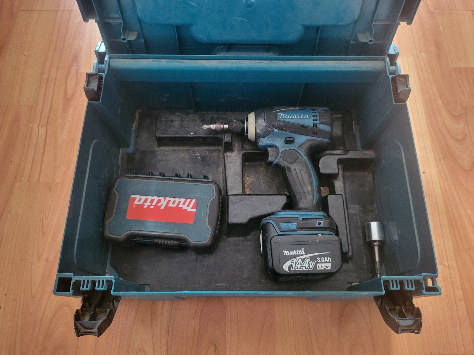 Makita TP141D Accu Slagboormachine - 14.4V, Doe-het-zelf en Verbouw, Gereedschap | Boormachines, Ophalen, Gebruikt, Boor- en Schroefmachine