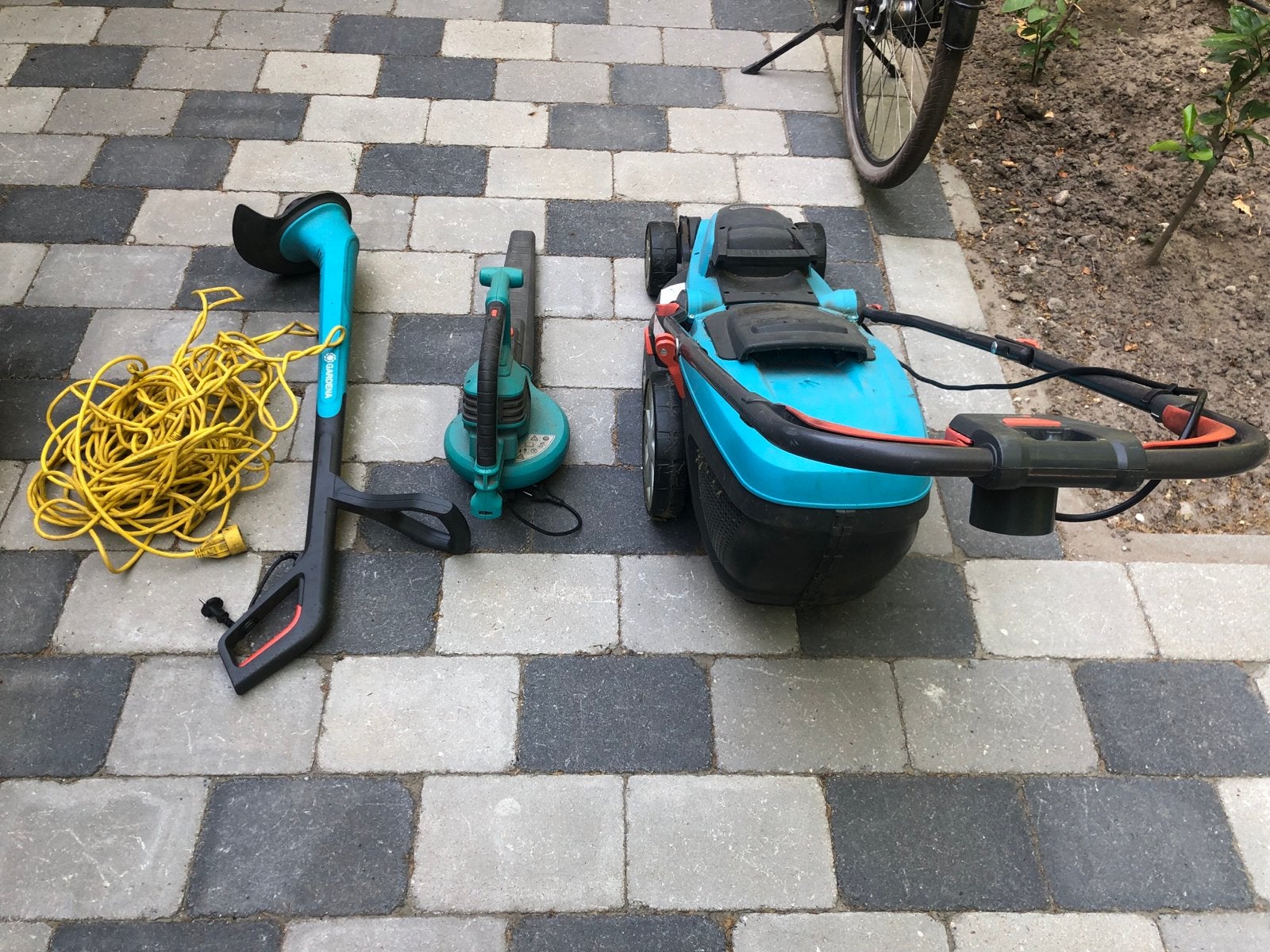 Grasmaaier, bladblazer en grastrimmer set - Gardena, Ophalen, Cirkelmaaier, Gebruikt, Elektrische grasmaaier