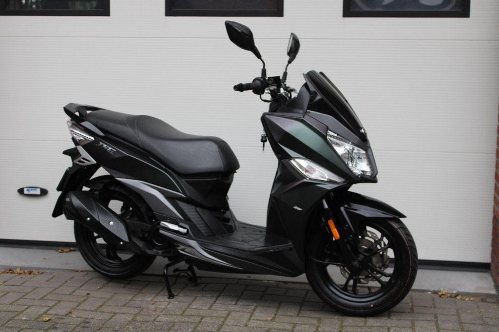 Sym Jet 14 uit 2025 met slechts 5.842 km incl  garantie, Fietsen en Brommers, Ophalen, Overige modellen, Maximaal 45 km/u, Zo goed als nieuw