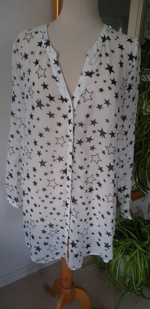Z.g.n. nette dames bloes, mt M/L, creme-antraciet, Kleding | Dames, Blouses en Tunieken, Ophalen of Verzenden, Zo goed als nieuw