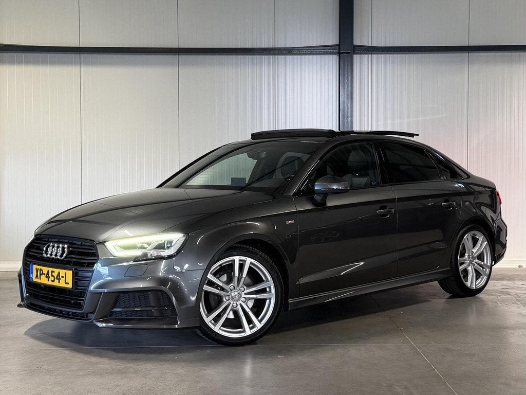 Audi A3 Limousine 35 TFSI 3X S-line Pano Virtual Black Optic, Auto's, Audi, Euro 6, 4 cilinders, 150 pk, Bedrijf