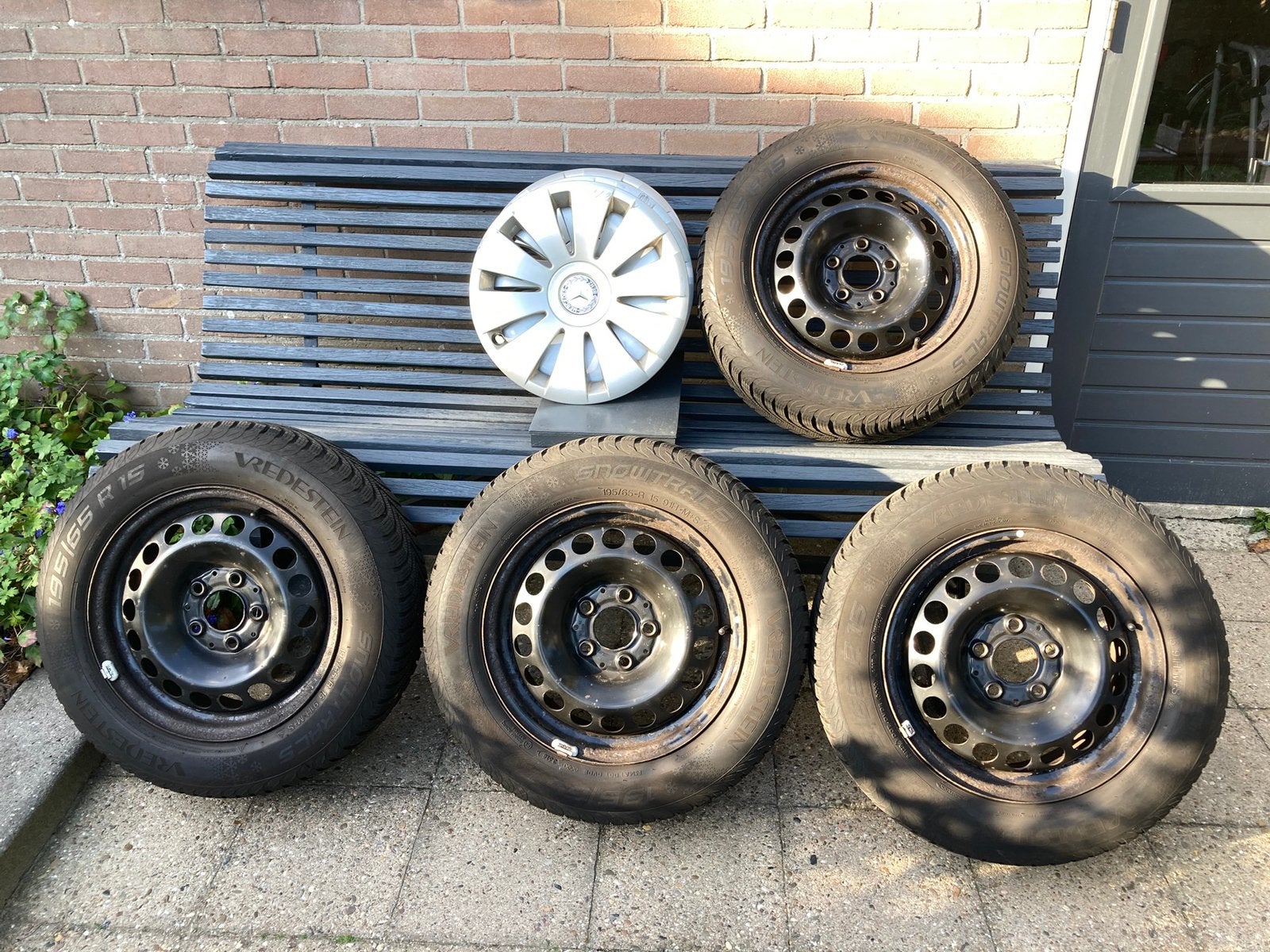 Winterbanden mercedes B, Auto-onderdelen, Ophalen, 16 inch, Winterbanden, Banden en Velgen