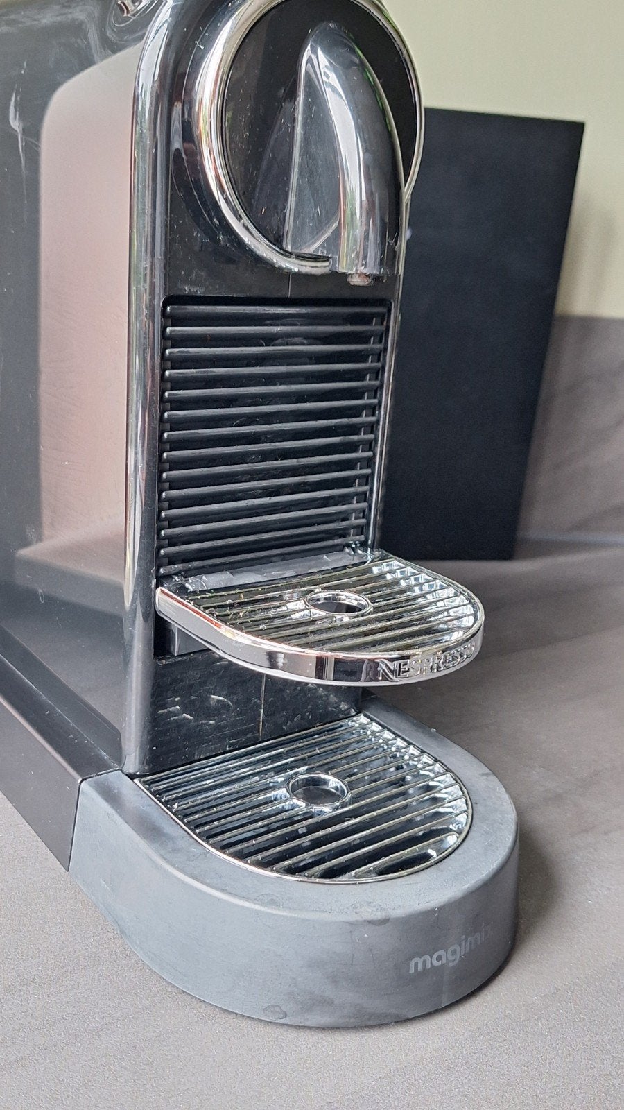 Foto 4 van Nespresso Magimix CitiZ koffiezetapparaat met melkopschuimer