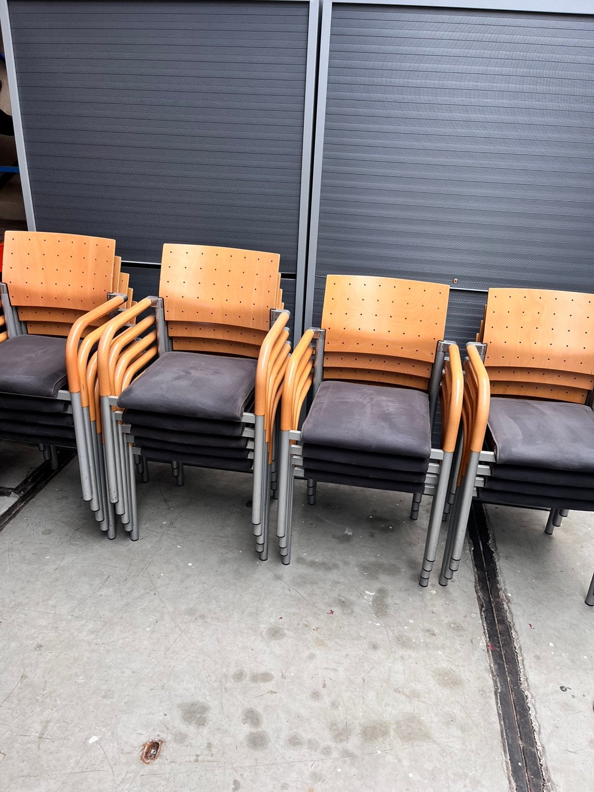 Stoelen 18 stuks, Wiegner Hager (stapelbaar), Ophalen, Bruin, Hout, Wiesner Hagen