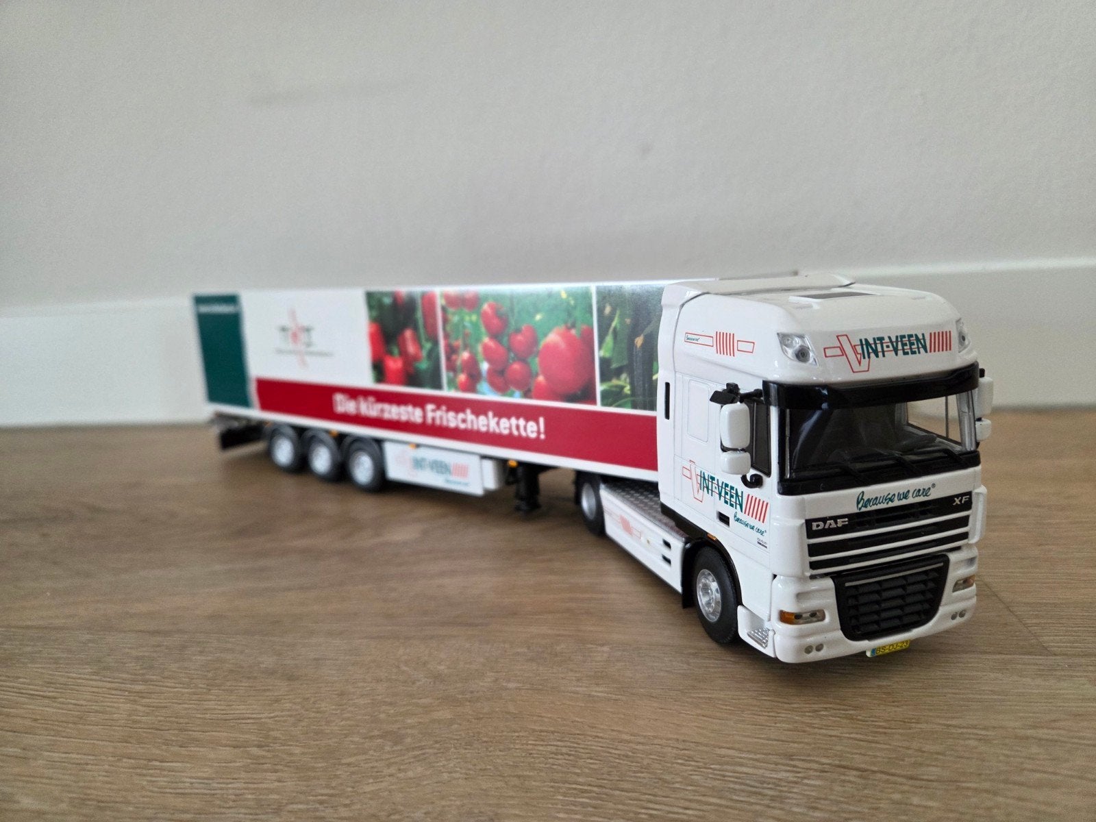 WSI DAF XF Intveen / TNI ( Visbeen ), Hobby en Vrije tijd, Modelauto's | 1:50, Ophalen of Verzenden, Nieuw, Bus of Vrachtwagen