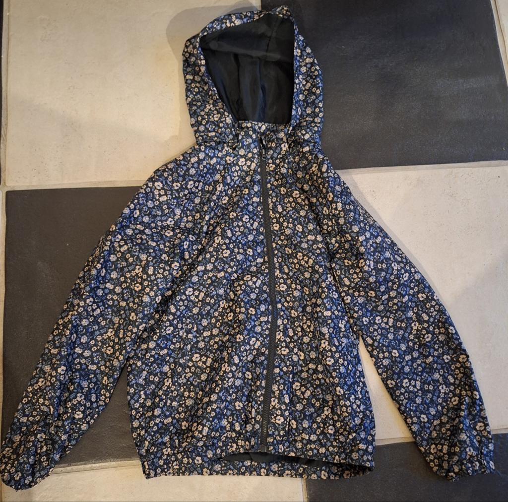 Meisjes zomerjas H&M maat 134-140, bloemenprint, Kinderen en Baby's, Kinderkleding | Maat 134, Meisje, H&M, Ophalen of Verzenden
