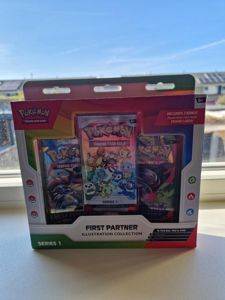 Pokémon First Partner Collection Box - Sealed, Ophalen of Verzenden