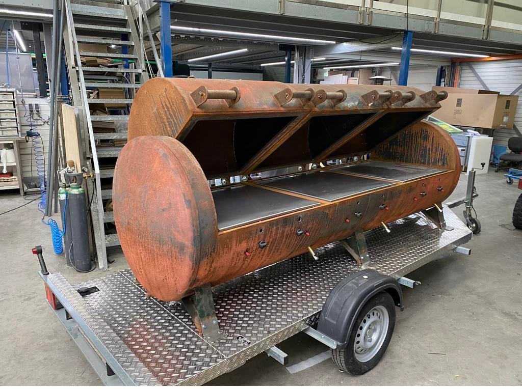 Grote gas bbq smooker bakplaat 3 meter foodtruck, Zakelijke goederen, Horeca | Keukenapparatuur, Ophalen, Fornuis, Frituur en Grillen