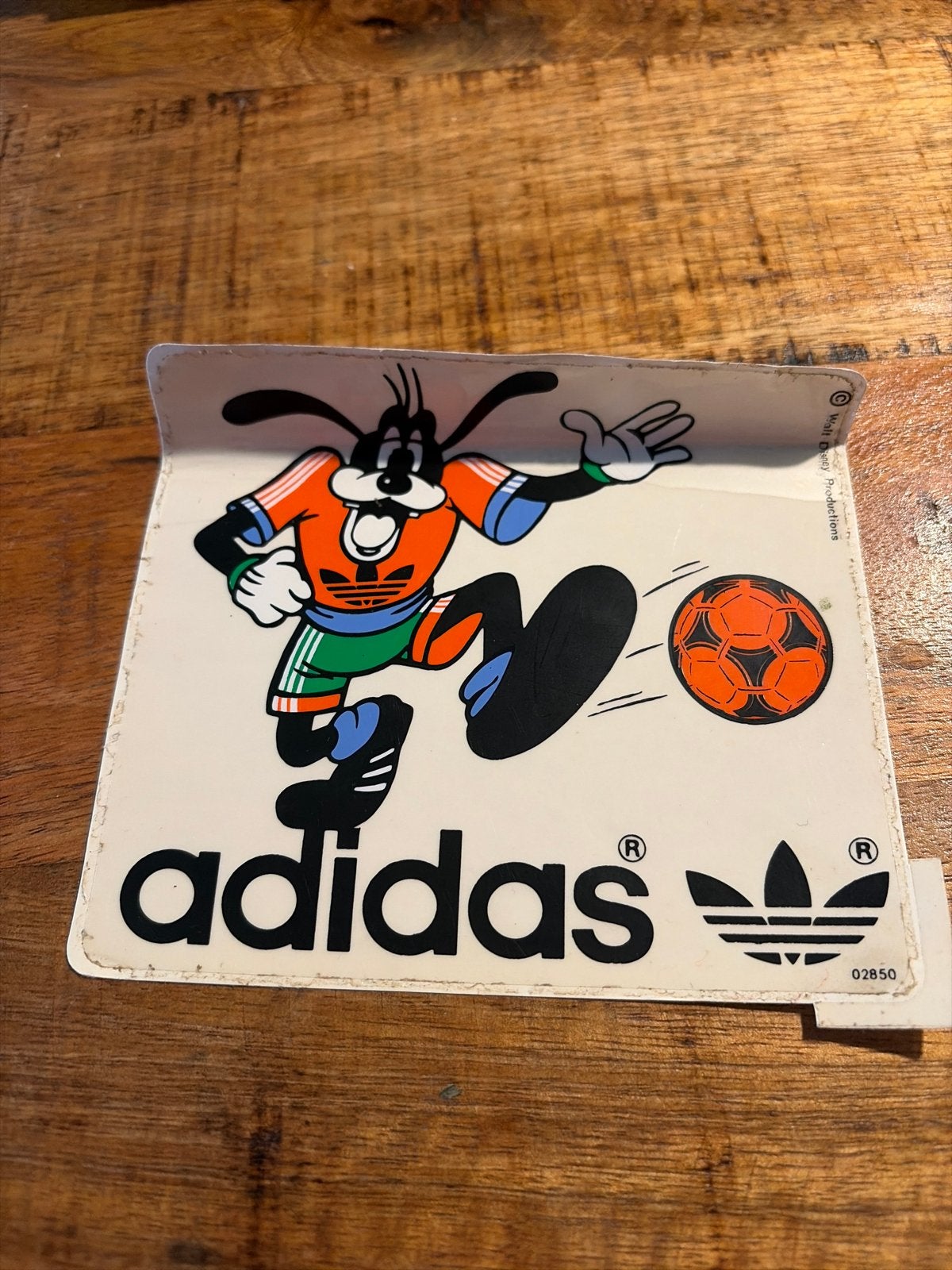 Vintage Adidas Goofy Sticker Voetbal Jaren '80, Ophalen of Verzenden, Gebruikt, Sticker