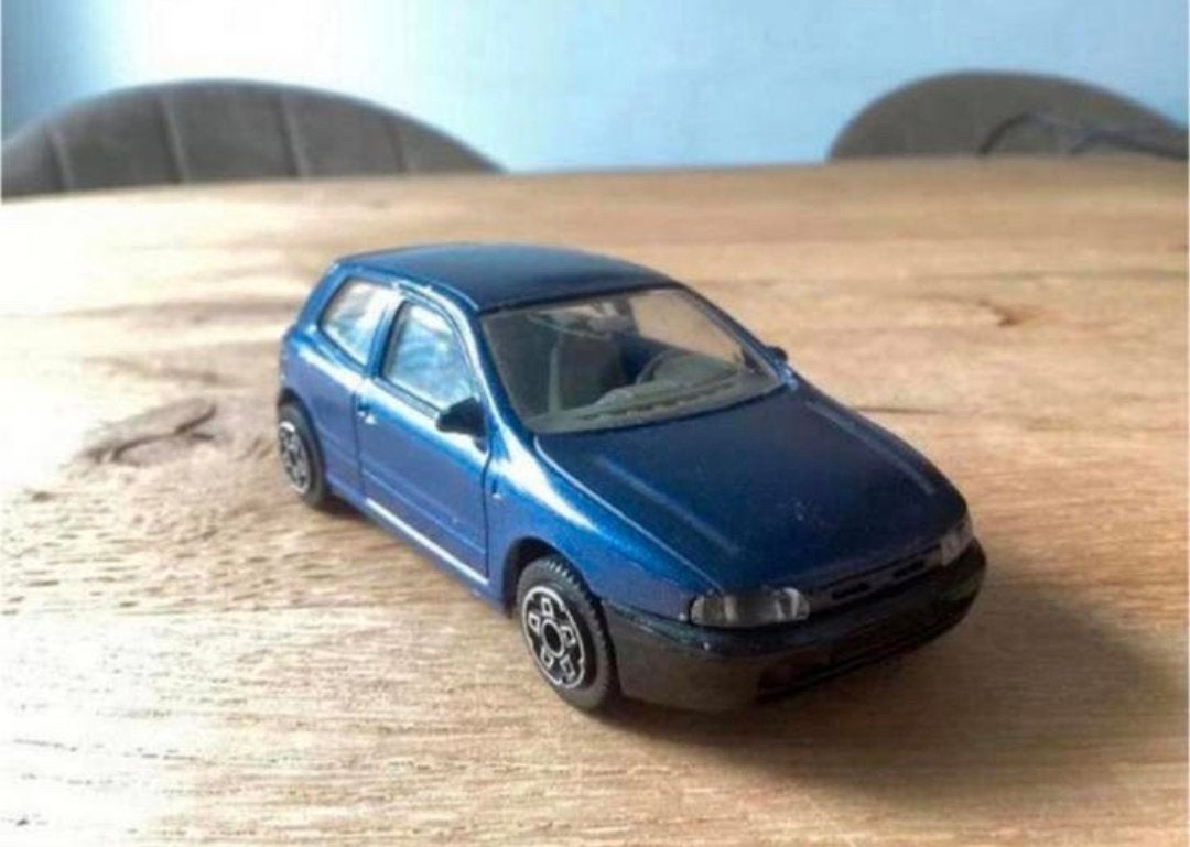 Fiat Bravo Bburago 1:43 – blauw, Hobby en Vrije tijd, Modelauto's | 1:43, Ophalen of Verzenden, Zo goed als nieuw, Auto, Overige merken