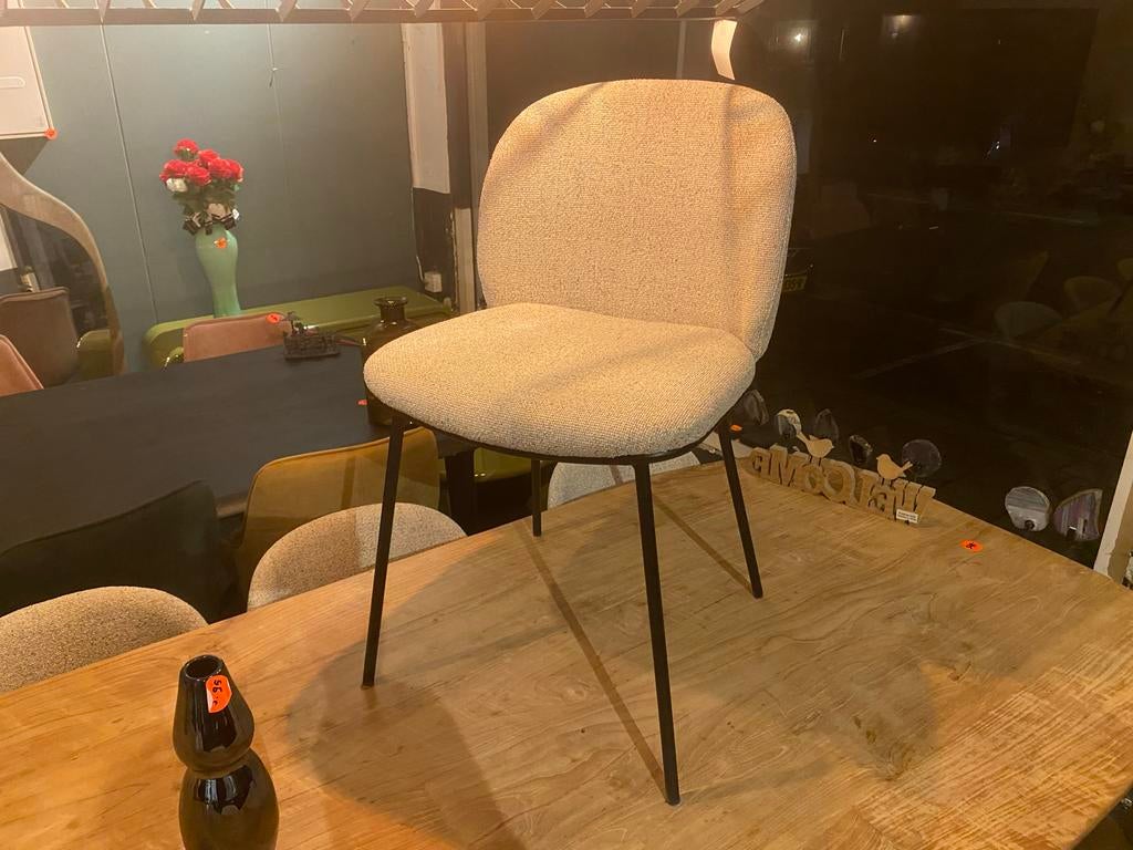 Beige showroom stoel - Zo goed als nieuw, Ophalen, Overige kleuren, Zo goed als nieuw, Stof