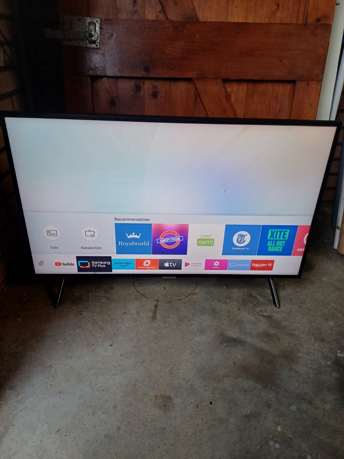 Samsung UE40M5002AK 40 inch Full HD LED TV, LED, 50 Hz, Ophalen of Verzenden, Zo goed als nieuw