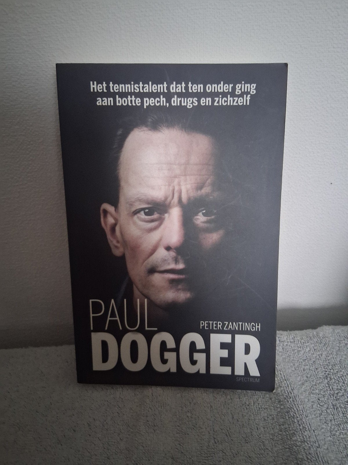 Paul Dogger - Het tennistalent dat ten onder ging, Ophalen of Verzenden, Zo goed als nieuw, Peter Zantingh, Sport