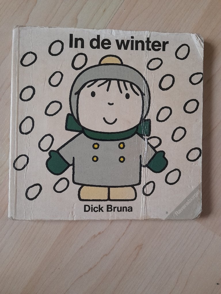 IN DE WINTER Dick Bruna Boek gekartonneerd, Boeken, Ophalen of Verzenden, Gelezen, Sprookjes