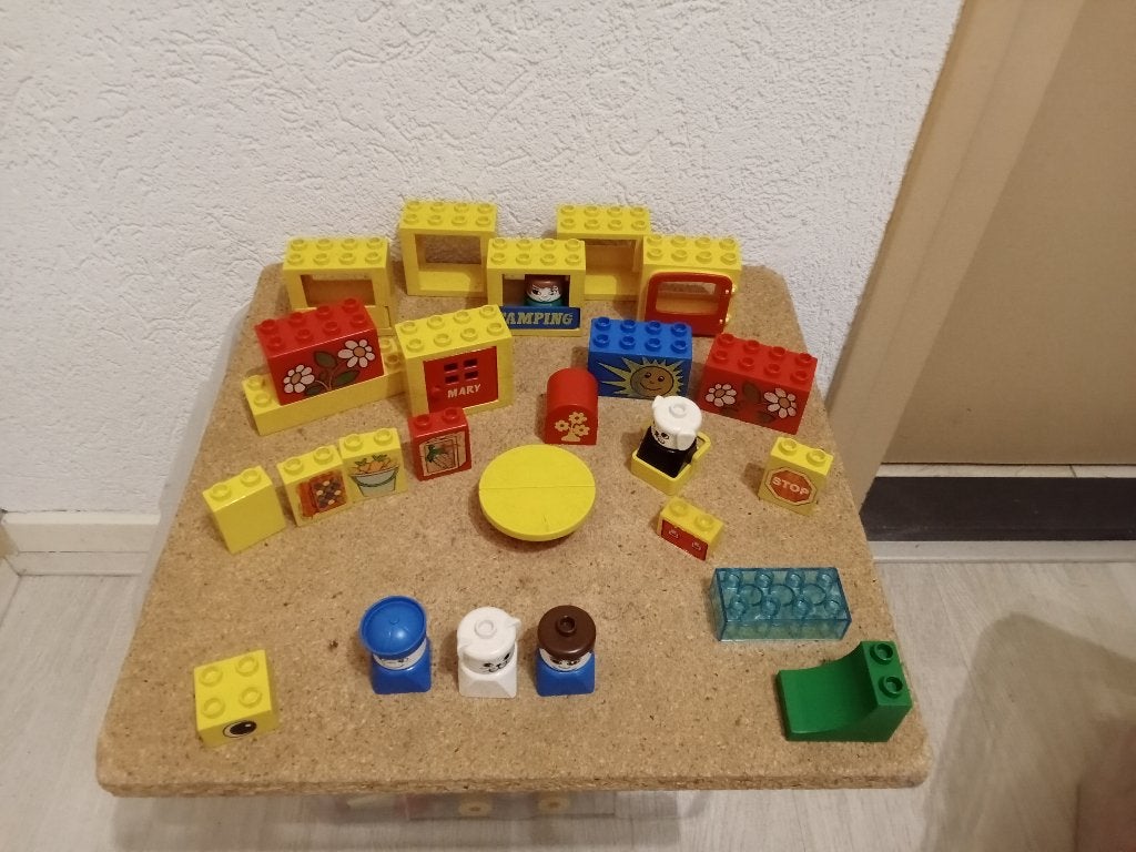 12 EURO voor LEGO DUPLO:  veel stenen + deuren/ramen, enz -, Ophalen, Gebruikt, Lego, Grondplaat