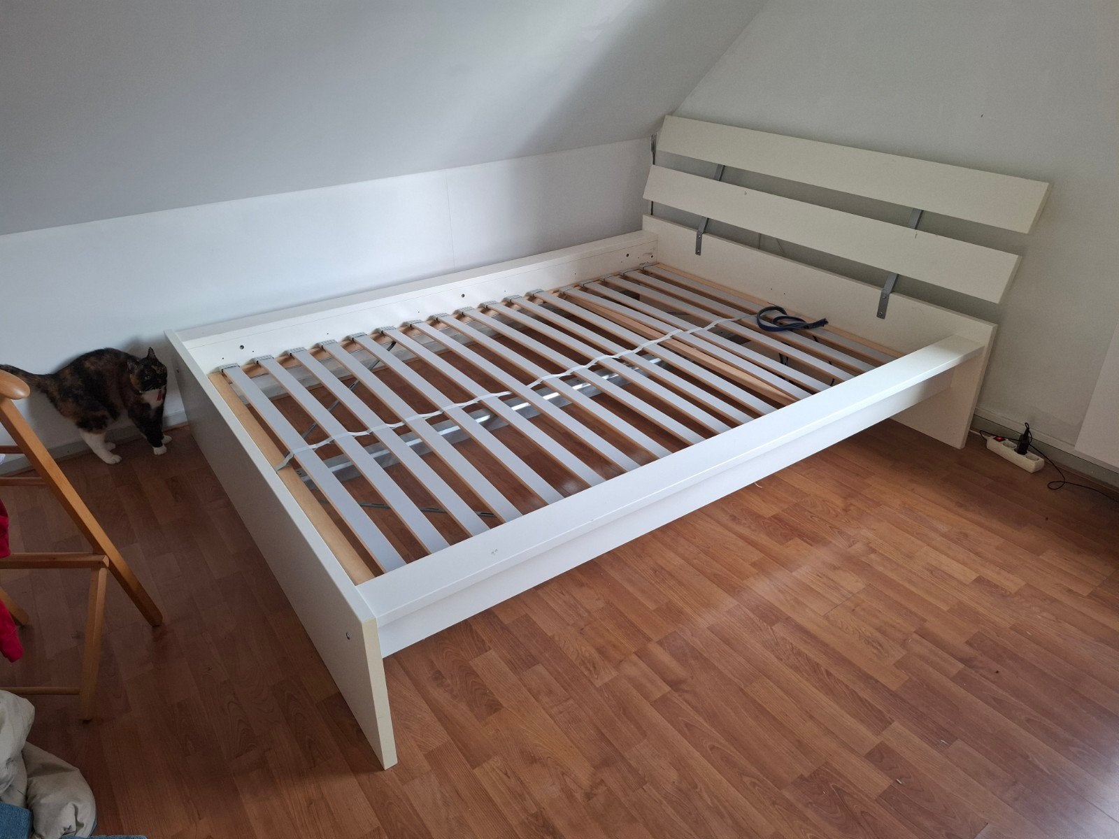 Ikea Trysil bed  voor matras van 140 cm x 200 cm, Ophalen
