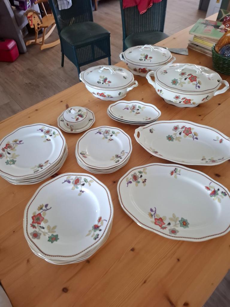Prachtig Pirkenhammer Servies met Bloemmotief., Ophalen of Verzenden, Gebruikt, Keramiek, Overige stijlen