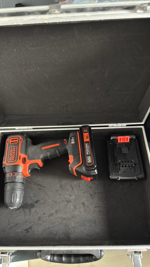 Black+Decker 18V Boor- en Schroefmachine met Accu, Ophalen of Verzenden, Gebruikt, Minder dan 400 watt, Boor- en Schroefmachine