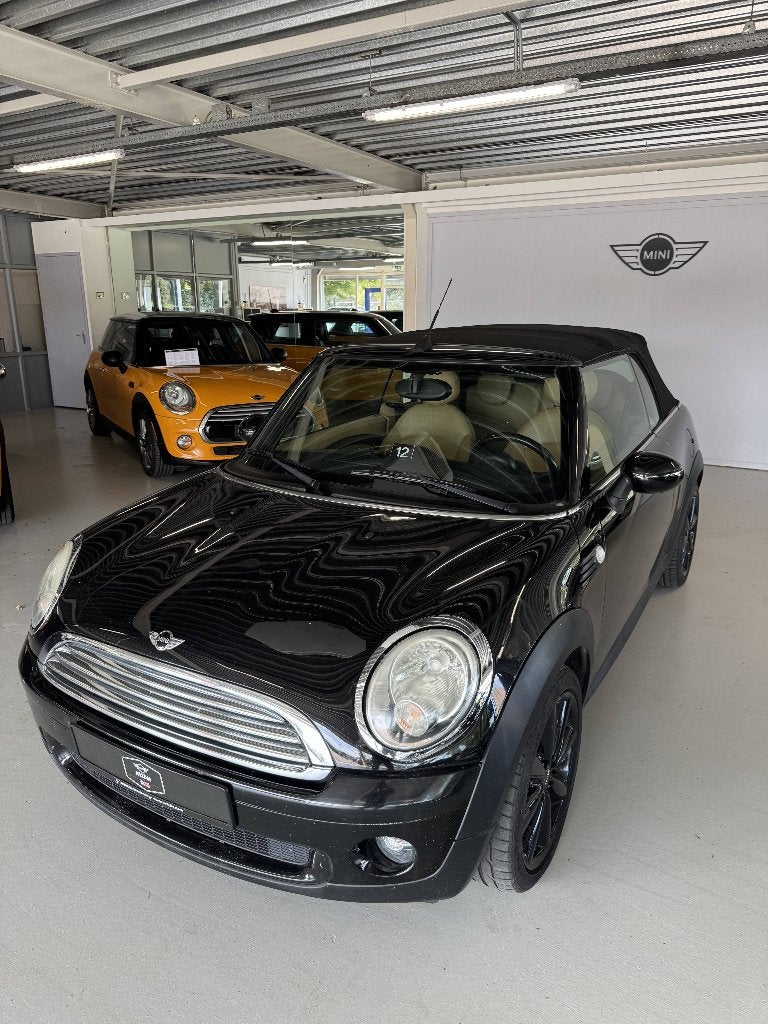 Mini Cabrio 1.6 120pk 2009 Zwart ( 3 MAANDEN GARANTIE )