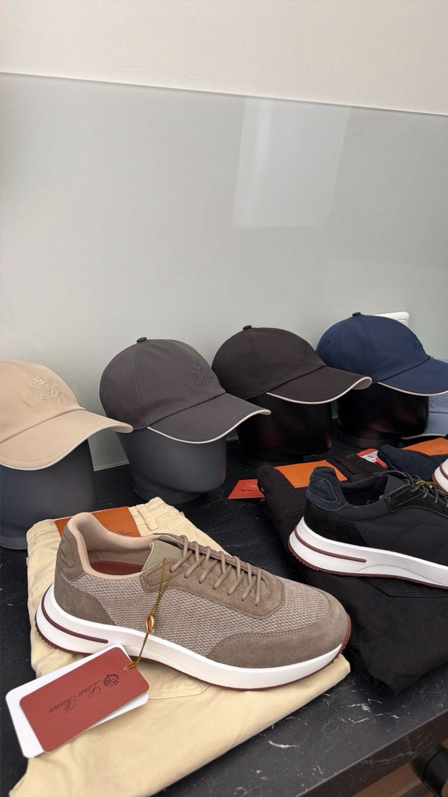 NIEUW! Loro Piana pet week end walk sneaker shirt, Ophalen of Verzenden, Nieuw