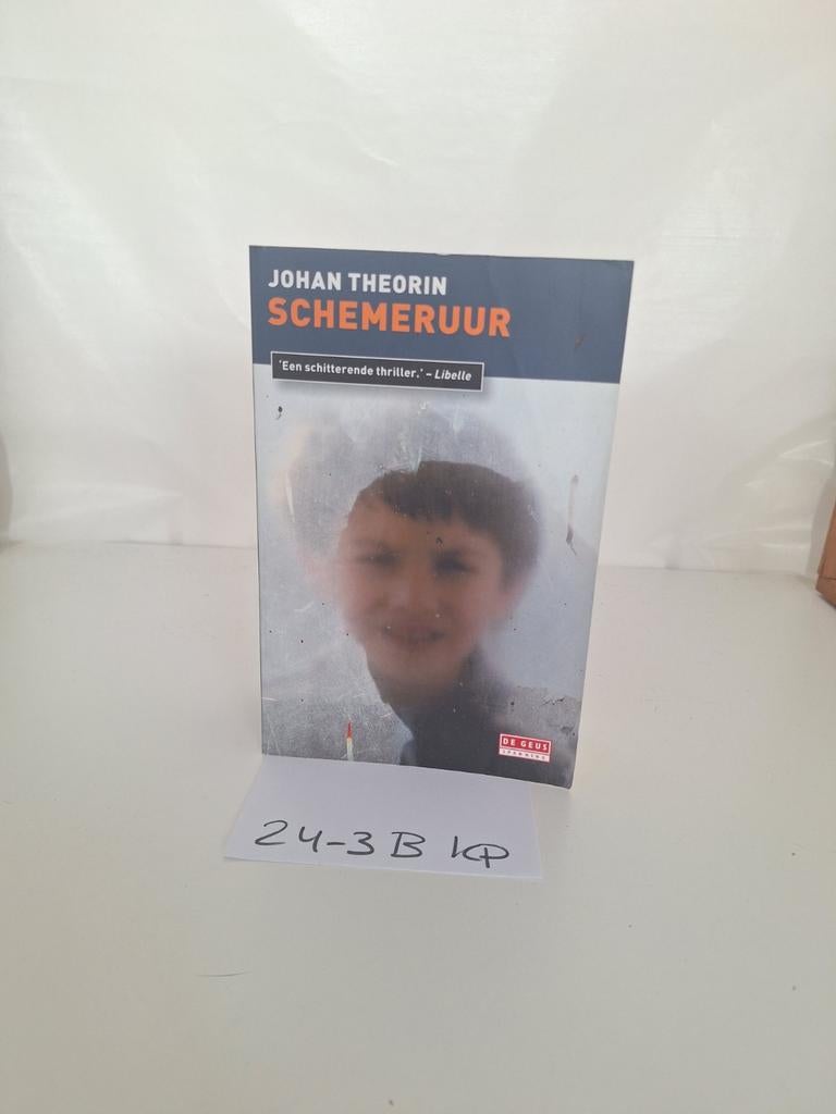 Schemeruur - Johan Theorin, Boeken, Ophalen of Verzenden